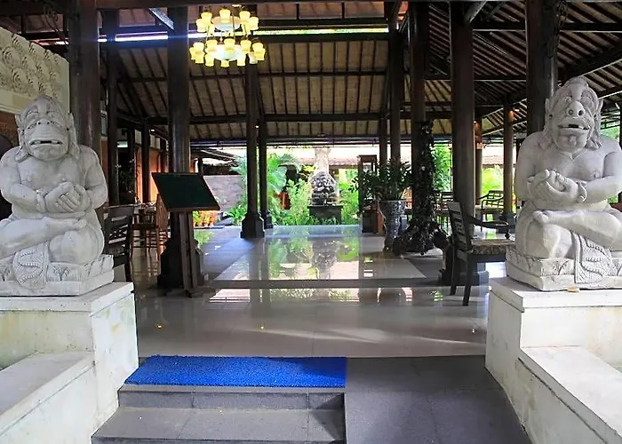 ホテル Puri Dalem